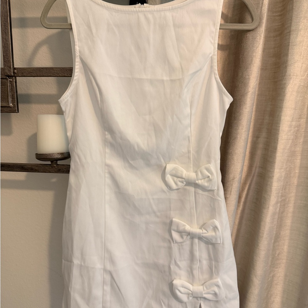 Elegant White Bow Detail dress